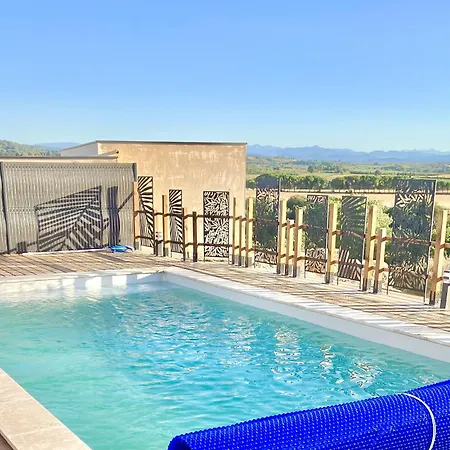 Le Petit Duc Vila